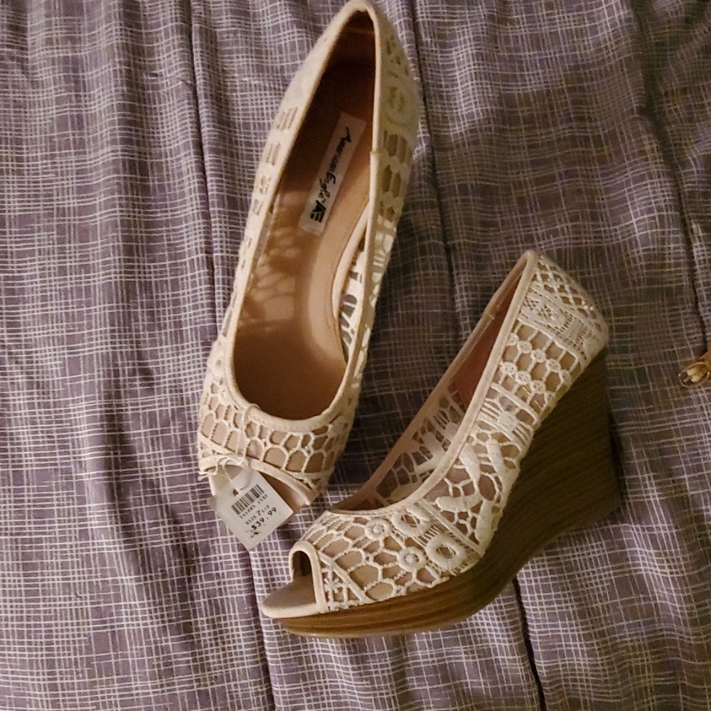 AE wedges